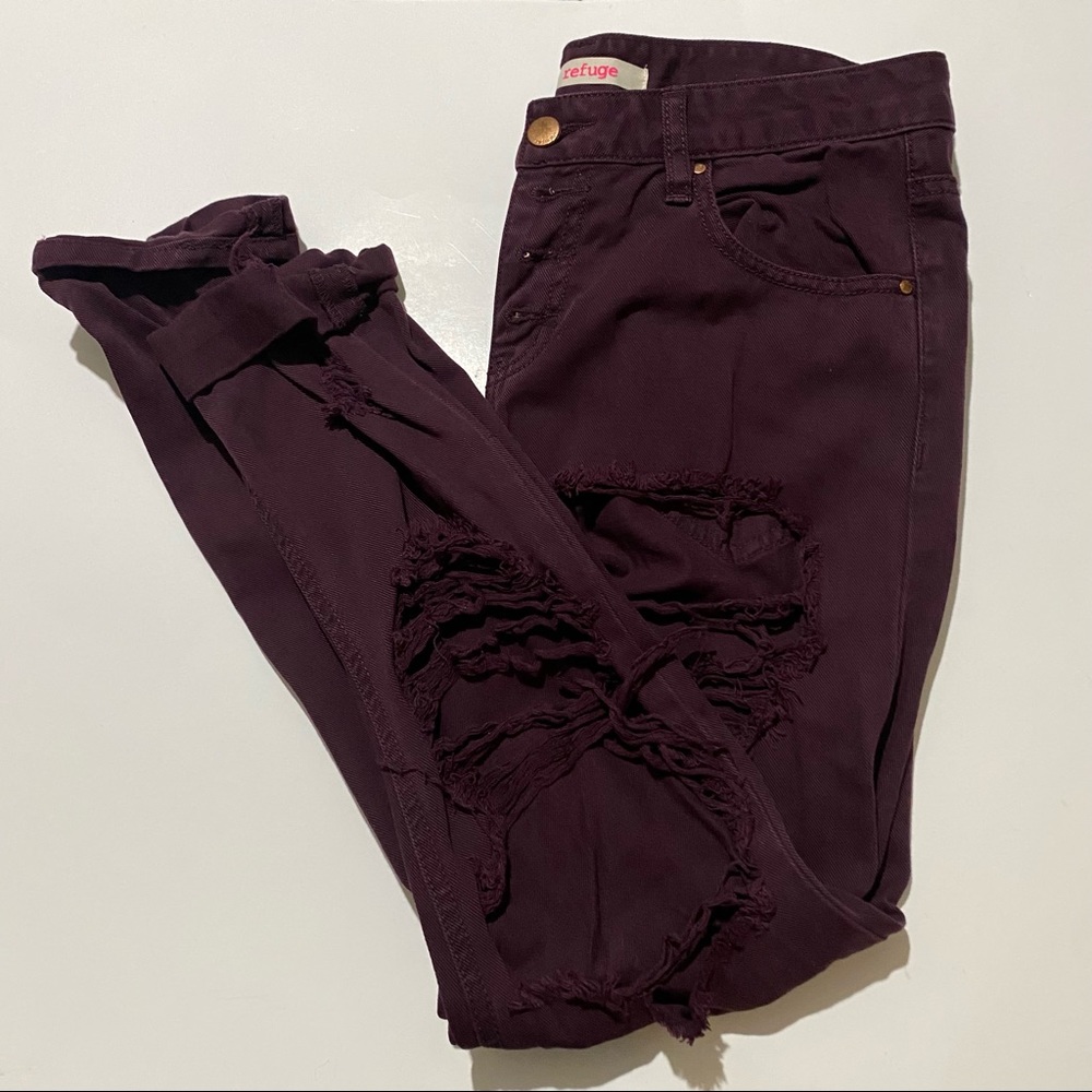 Refuge Distressed Jeans